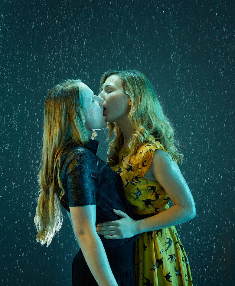 kiss2
